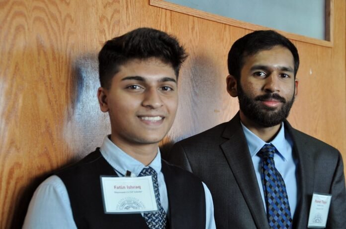 Social Fashion: Navigating Style in the Digital Age